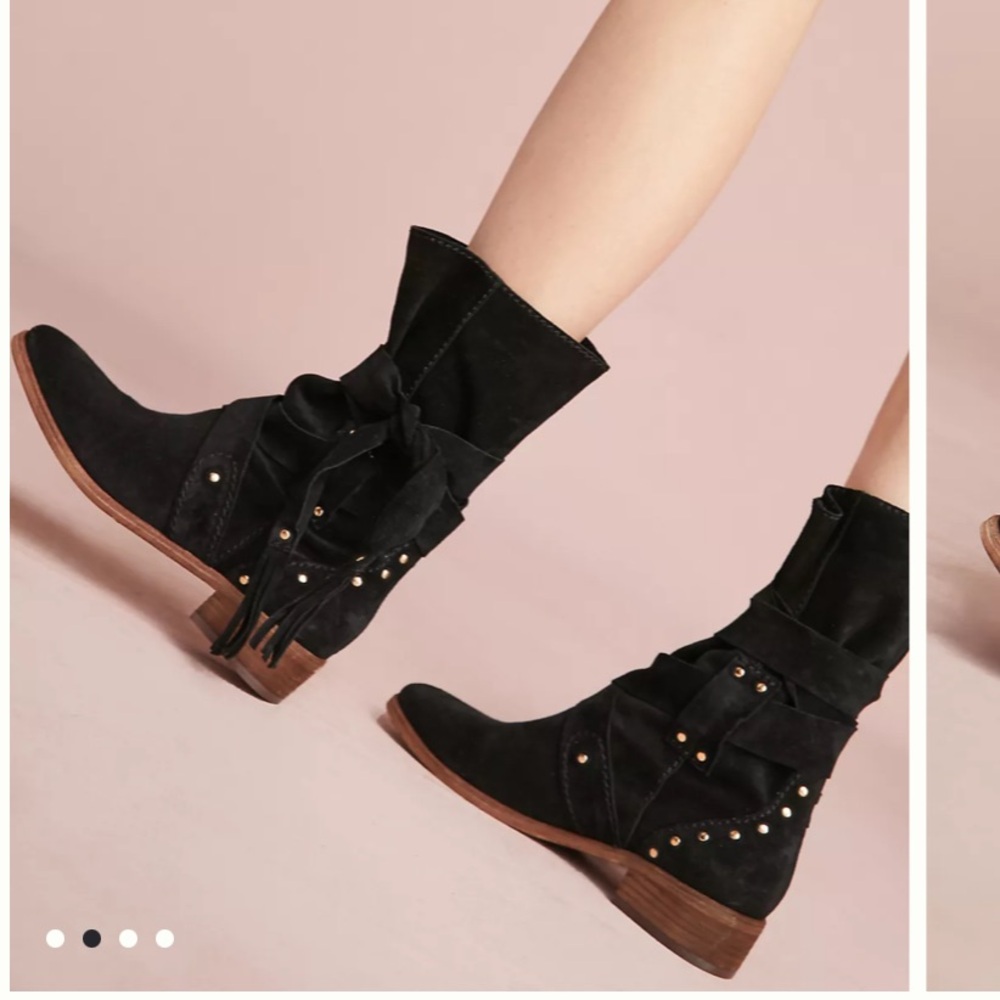 See By Chloe Studded Crosta Boots Sz 40